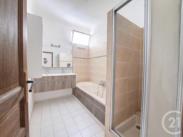 Afficher la photo en grand Appartement F4 à vendre - 5 pièces - 106,04 m2 - Sete - 34 - LANGUEDOC-ROUSSILLON