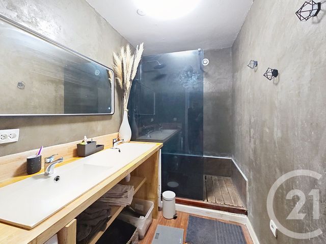 Afficher la photo en grand Appartement F3 à vendre - 3 pièces - 87,29 m2 - Sete - 34 - LANGUEDOC-ROUSSILLON