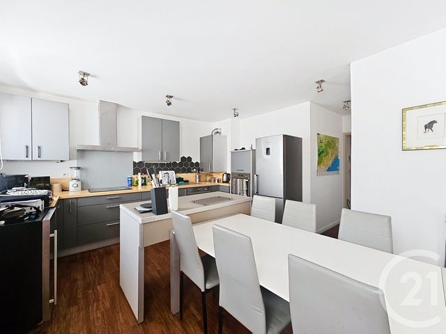 Afficher la photo en grand Appartement F3 à vendre - 3 pièces - 87,29 m2 - Sete - 34 - LANGUEDOC-ROUSSILLON