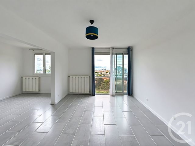 Appartement T3 à louer - 3 pièces - 63,80 m2 - Sete - 34 - LANGUEDOC-ROUSSILLON