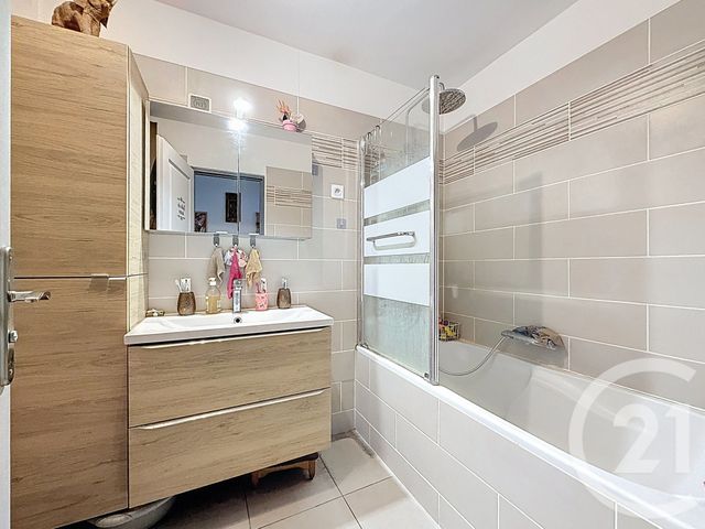 Appartement F3 à vendre - 3 pièces - 66,19 m2 - Sete - 34 - LANGUEDOC-ROUSSILLON