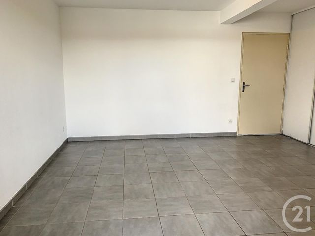 Appartement F2 &agrave; louer - 2 pi&egrave;ces - 42,94 m2 - Gigean - 34 - LANGUEDOC-ROUSSILLON
