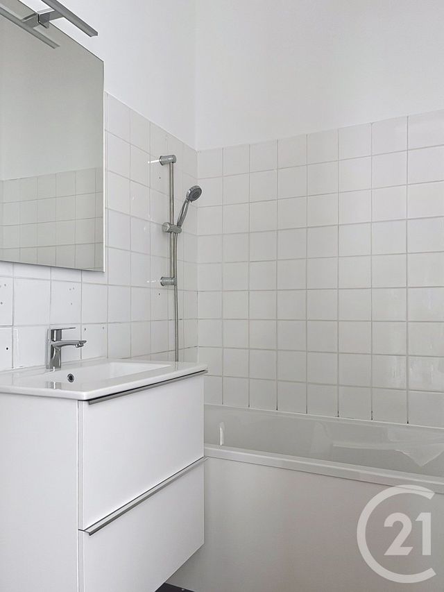 Appartement F4 &agrave; louer - 4 pi&egrave;ces - 71,63 m2 - Sete - 34 - LANGUEDOC-ROUSSILLON