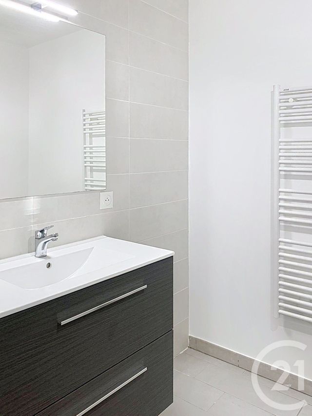 Appartement F2 &agrave; louer - 2 pi&egrave;ces - 39,75 m2 - Sete - 34 - LANGUEDOC-ROUSSILLON