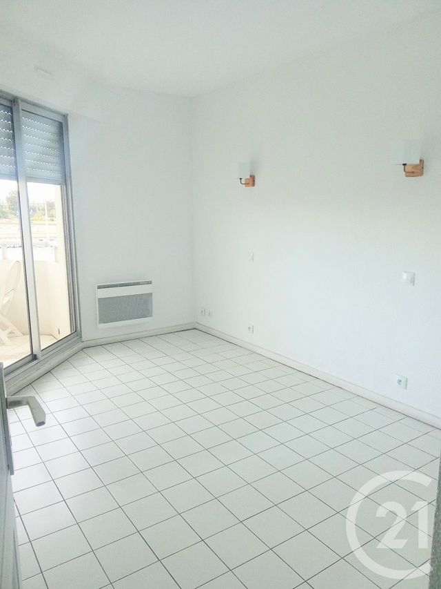 Appartement F3 &agrave; louer - 3 pi&egrave;ces - 62,90 m2 - Sete - 34 - LANGUEDOC-ROUSSILLON
