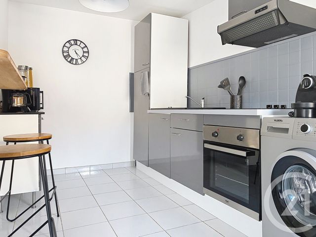 Appartement F3 &agrave; louer - 3 pi&egrave;ces - 80,43 m2 - Villeveyrac - 34 - LANGUEDOC-ROUSSILLON