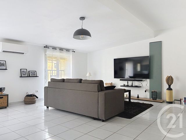 Appartement F3 &agrave; louer - 3 pi&egrave;ces - 80,43 m2 - Villeveyrac - 34 - LANGUEDOC-ROUSSILLON