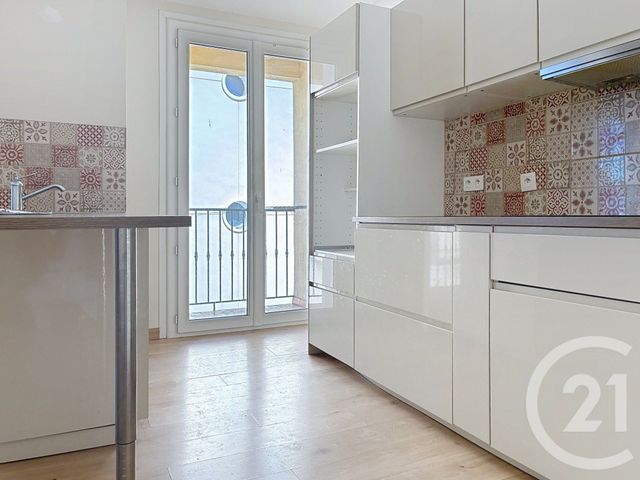 Appartement F4 &agrave; louer - 4 pi&egrave;ces - 77,10 m2 - Sete - 34 - LANGUEDOC-ROUSSILLON