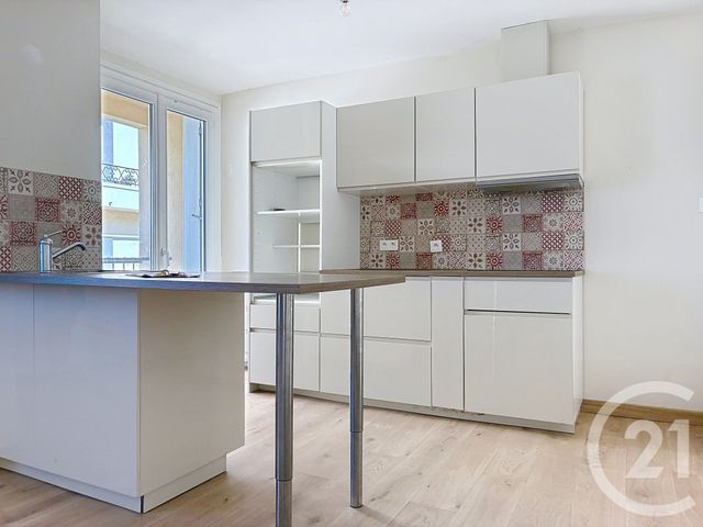Appartement F4 &agrave; louer - 4 pi&egrave;ces - 77,10 m2 - Sete - 34 - LANGUEDOC-ROUSSILLON